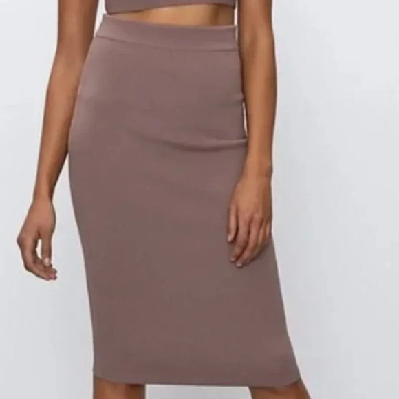 Aritzia Babaton Midi Tube Knit  Pencil Skirt Mauve Earth Size XS - Picture 2 of 7